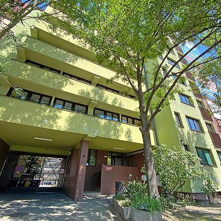 Dom Studencki Zodiak Hostel Wroclaw Ngoại thất bức ảnh